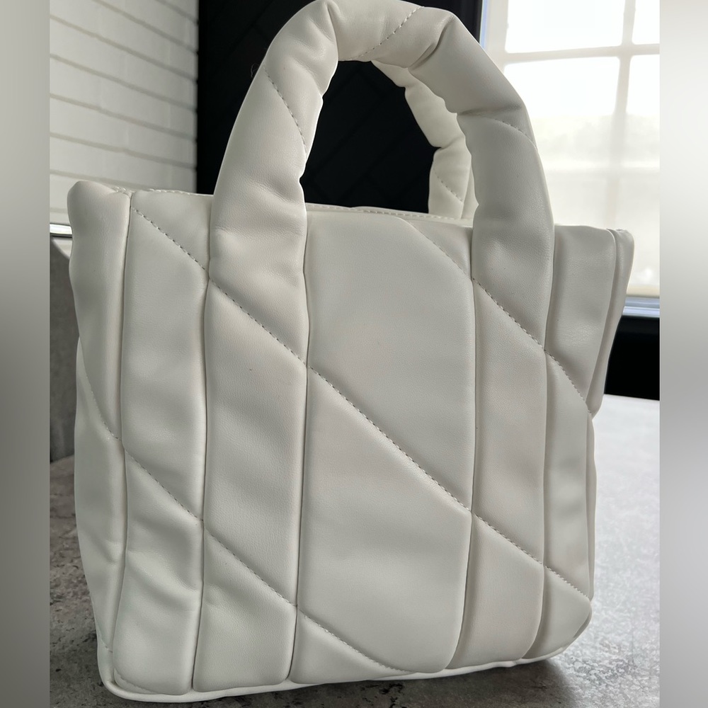 ZARA**BRAND NEW* PUFFER PATTED WHITE BAG